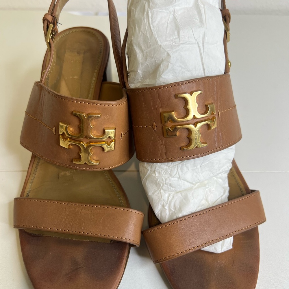 Tory Burch Brown Leather Heels with Gold Details - Picture 4 of 7